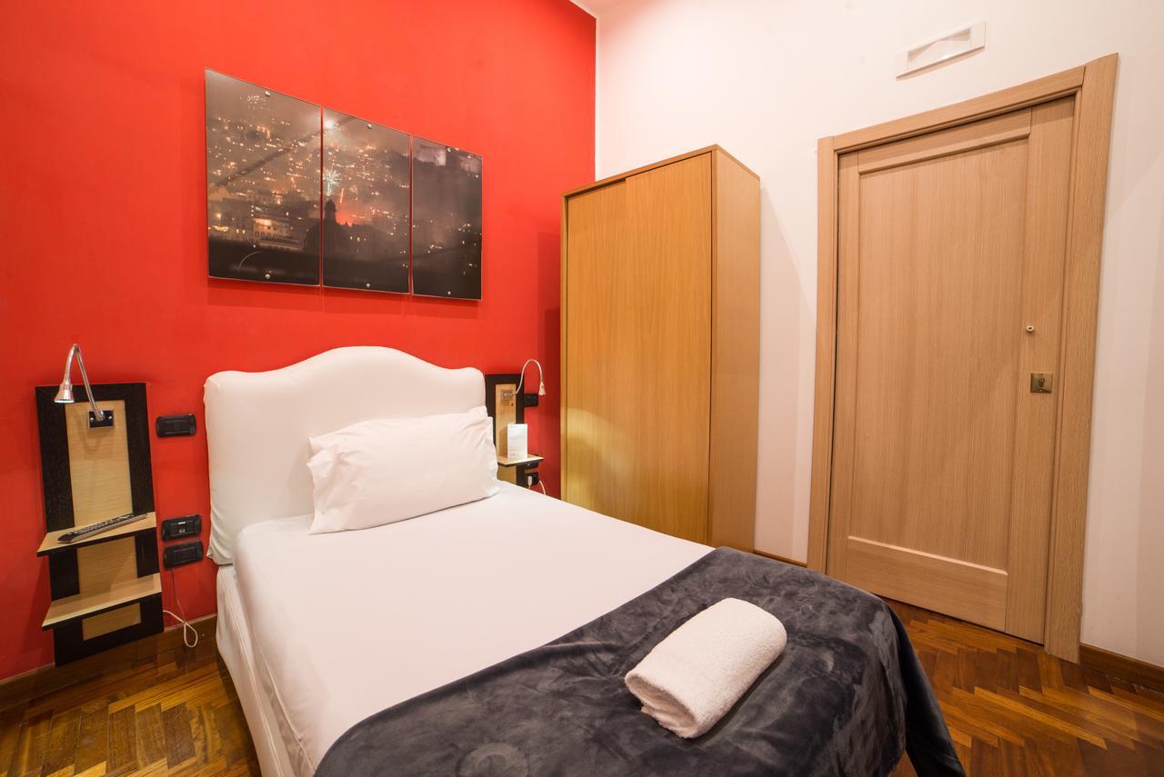 נאפולי B&B Chiaia 32 מראה חיצוני תמונה