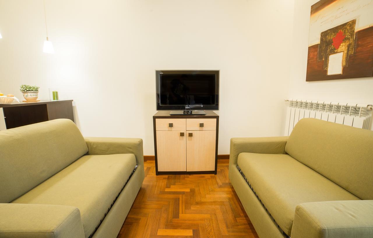 נאפולי B&B Chiaia 32 מראה חיצוני תמונה
