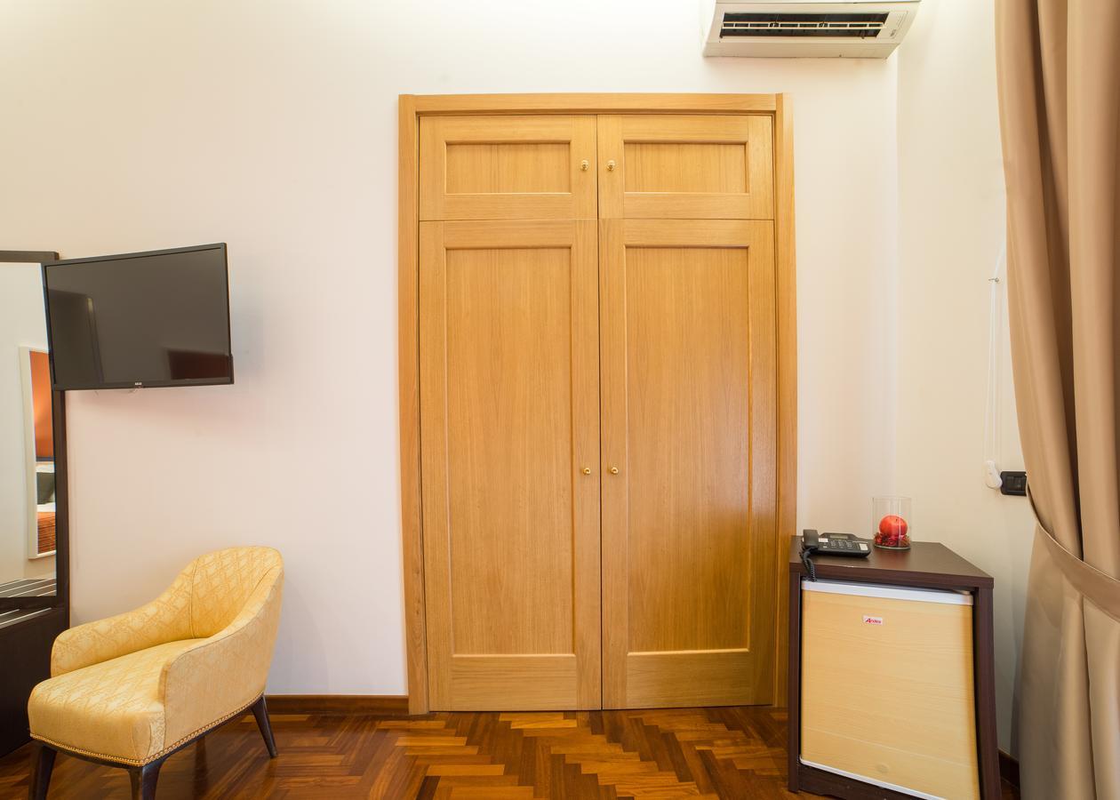 נאפולי B&B Chiaia 32 מראה חיצוני תמונה