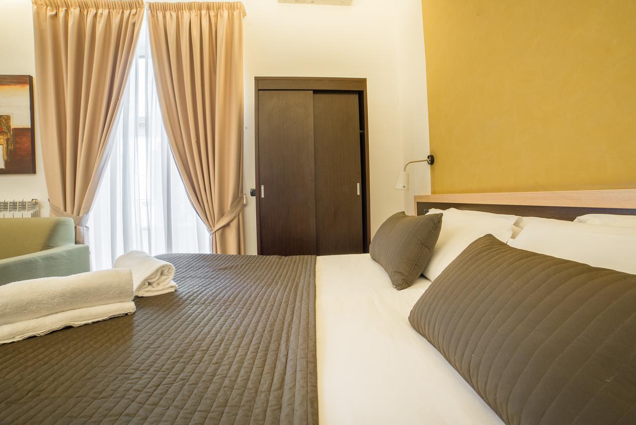 נאפולי B&B Chiaia 32 מראה חיצוני תמונה