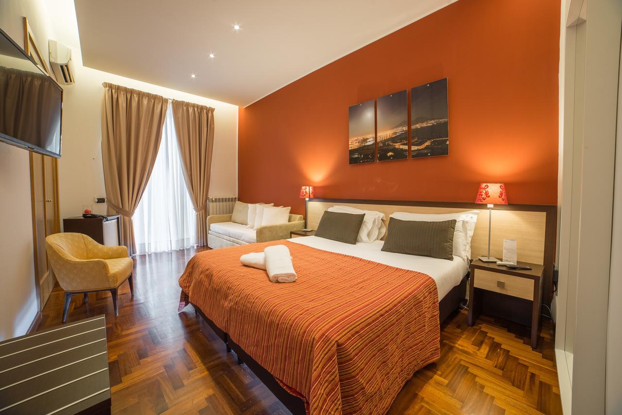 נאפולי B&B Chiaia 32 מראה חיצוני תמונה